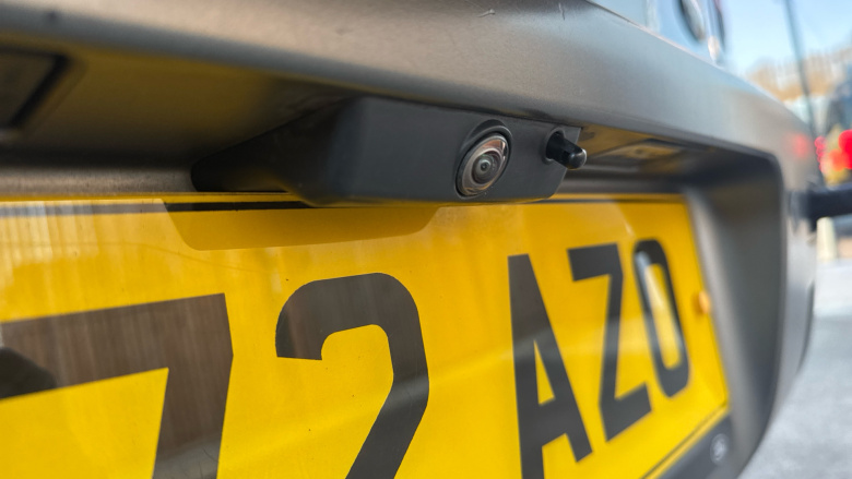 Land Rover Defender 3.0 D250 X-Dynamic SE 90 3dr Auto Diesel Estate